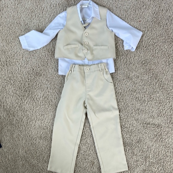 Tan 3 piece suiting for special occasions. - Picture 1 of 5